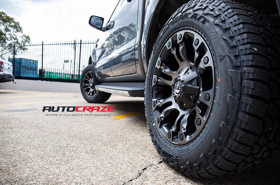 FORD-RANGER-VAPOR-BLACK-MACHINED-WITH-DARK-TINT